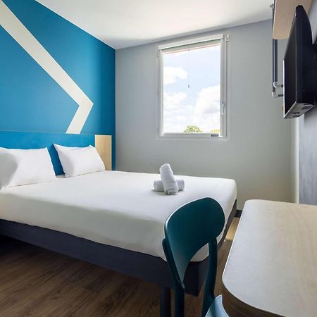 ibis budget Nanterre La Defense Exterior foto