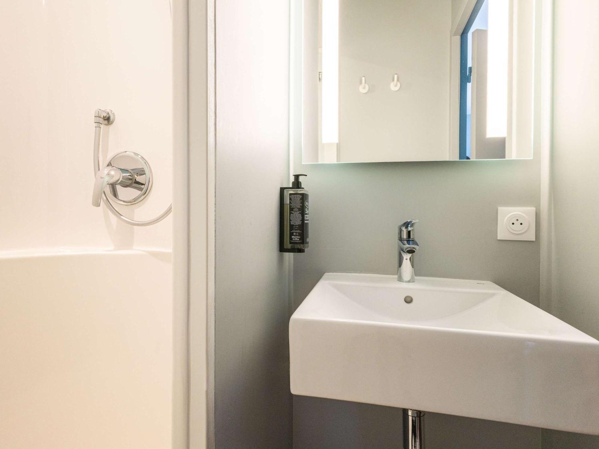 ibis budget Nanterre La Defense Exterior foto