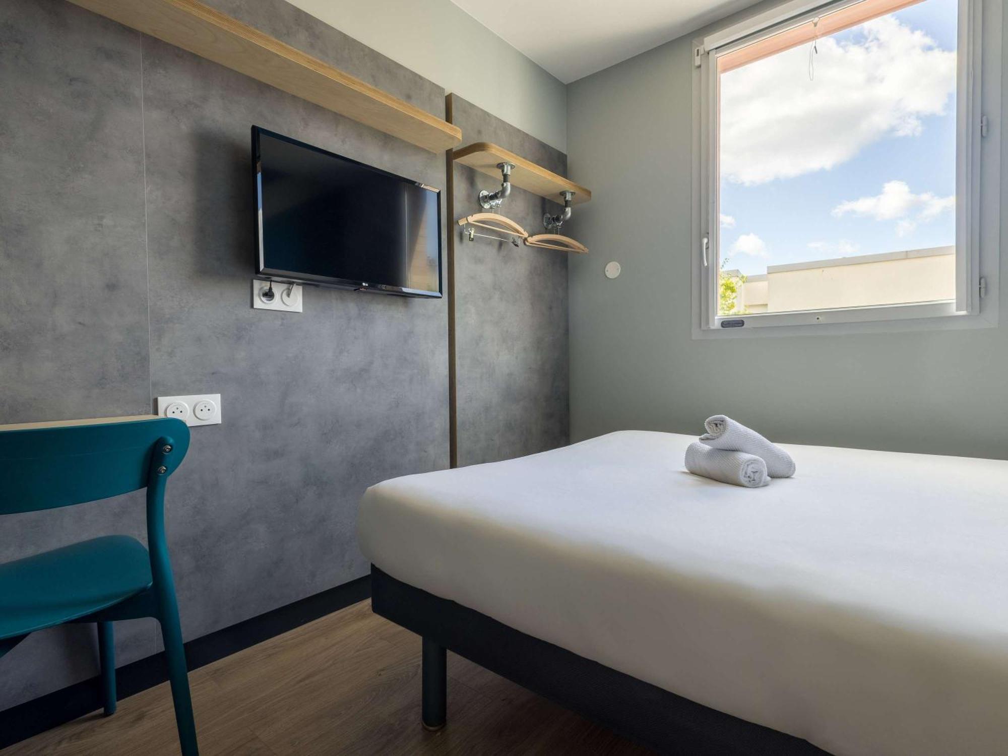 ibis budget Nanterre La Defense Exterior foto