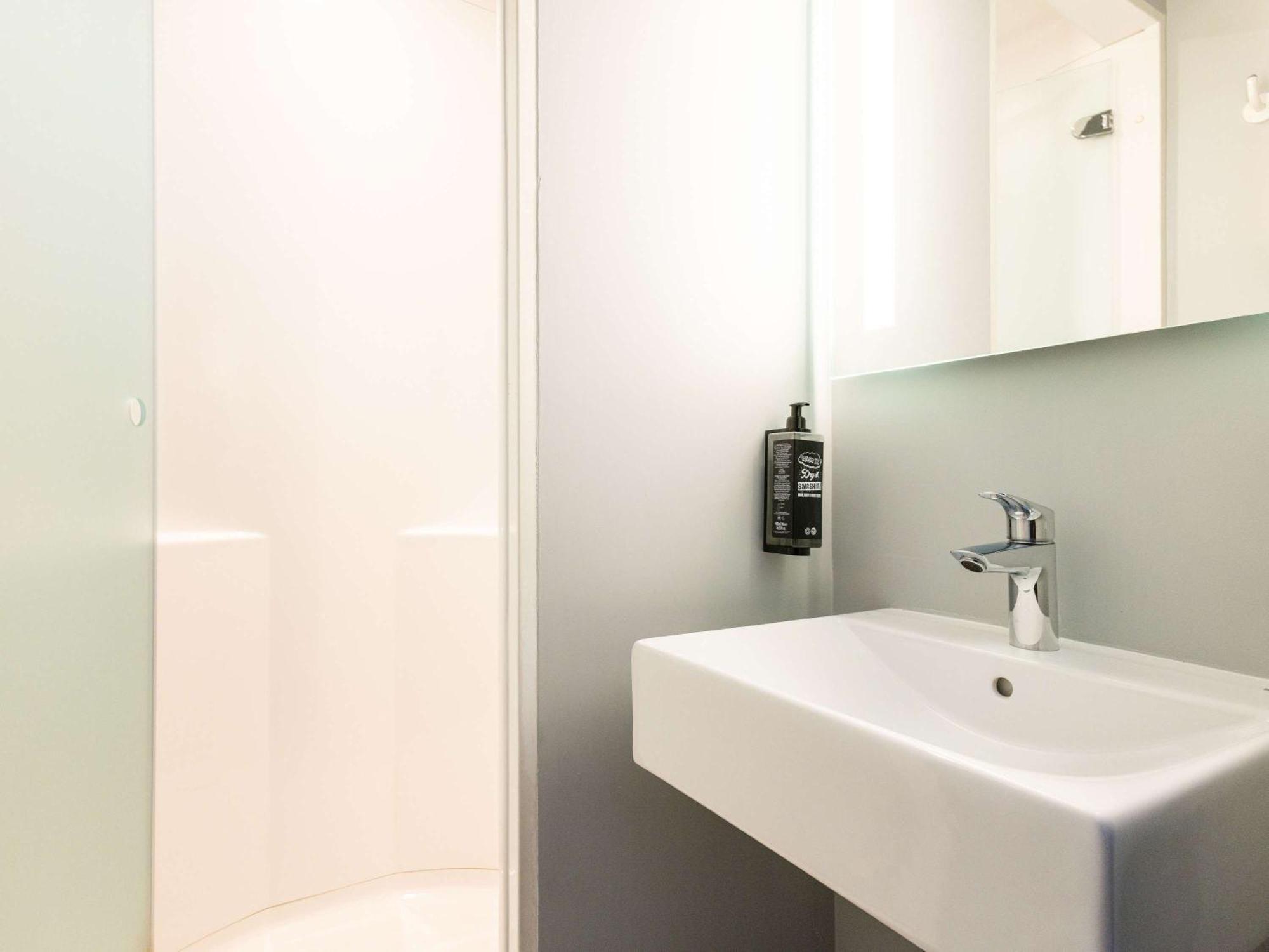 ibis budget Nanterre La Defense Exterior foto