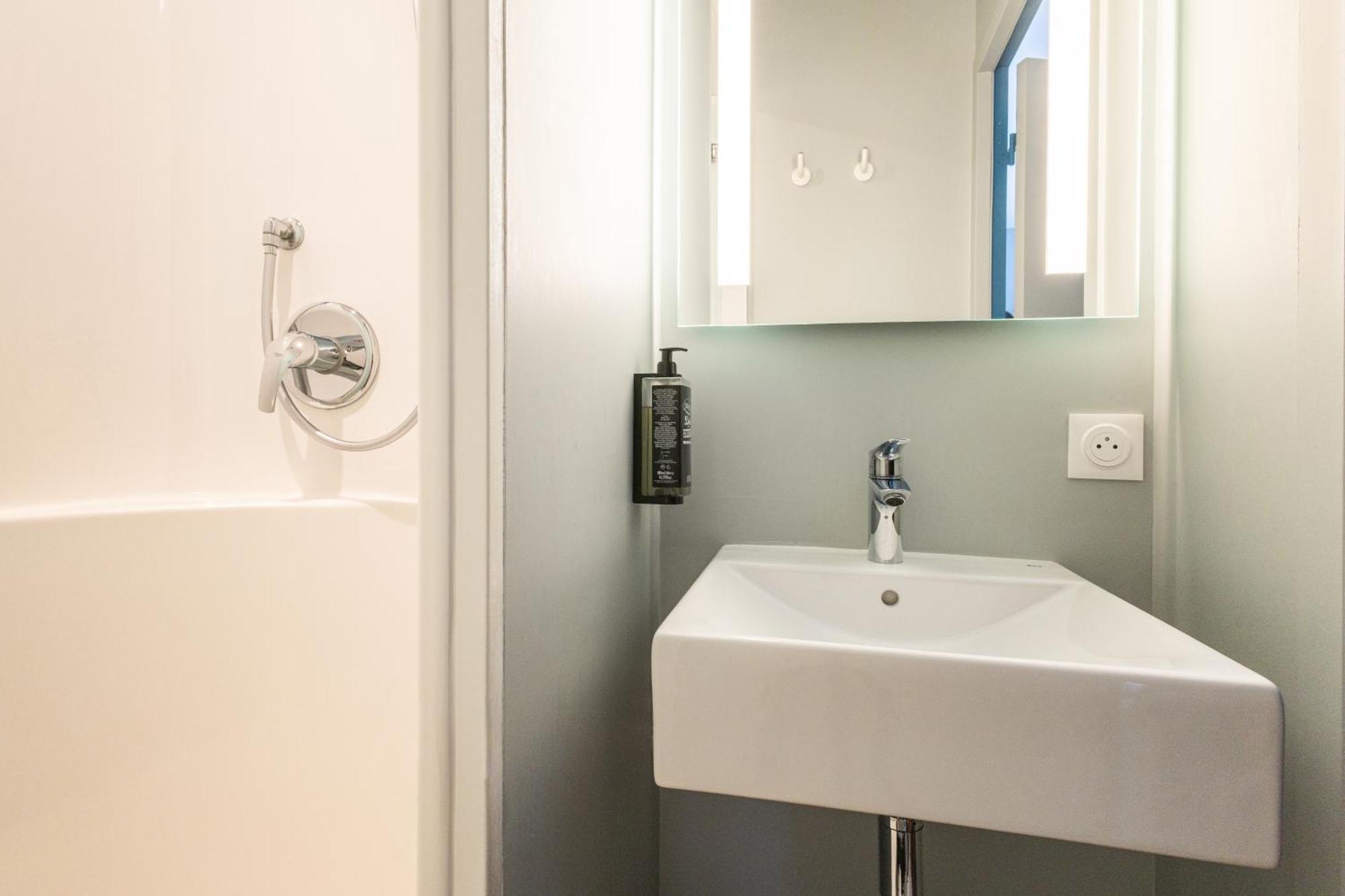 ibis budget Nanterre La Defense Exterior foto