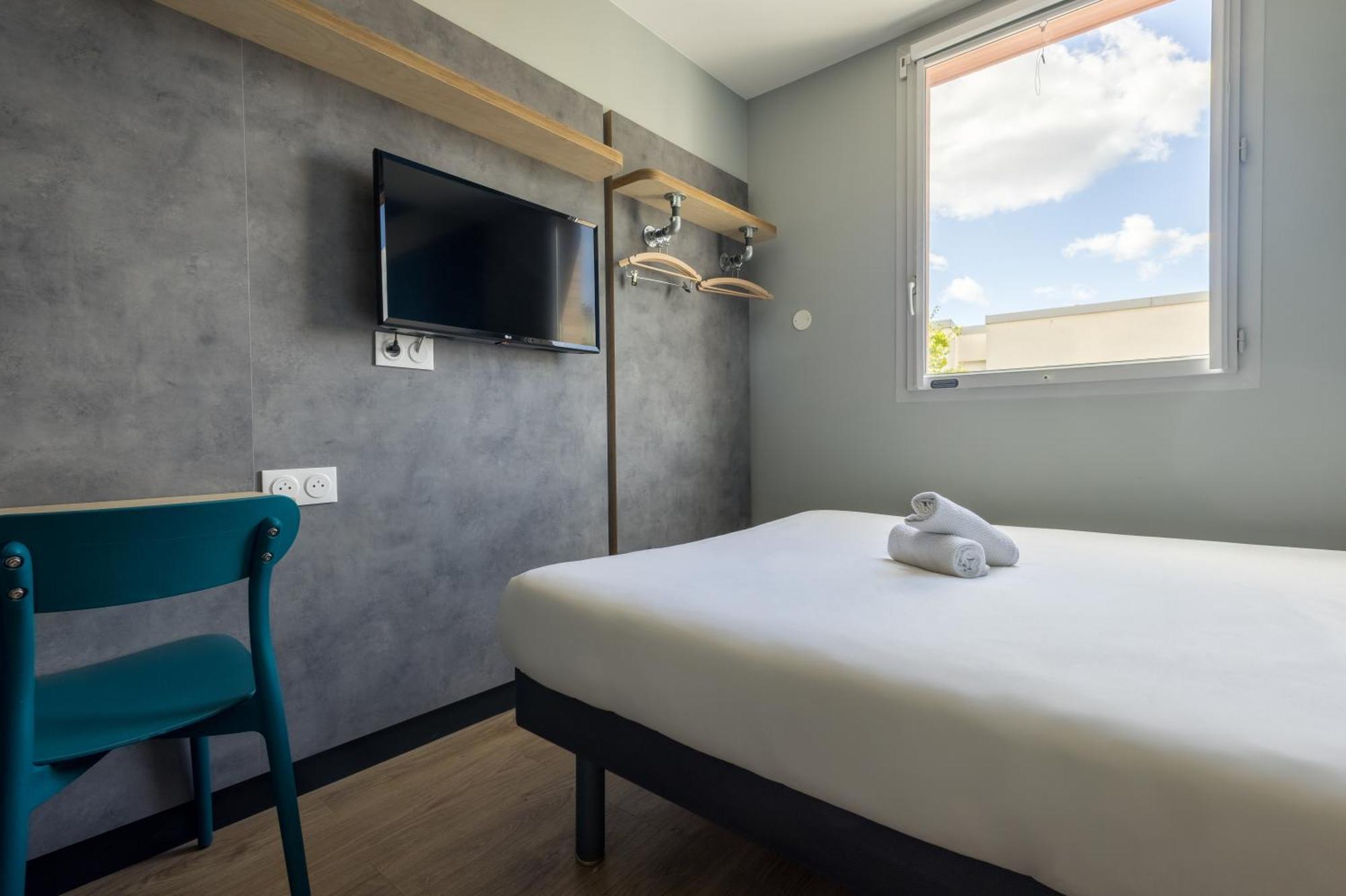 ibis budget Nanterre La Defense Exterior foto