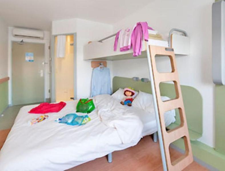 ibis budget Nanterre La Defense Exterior foto