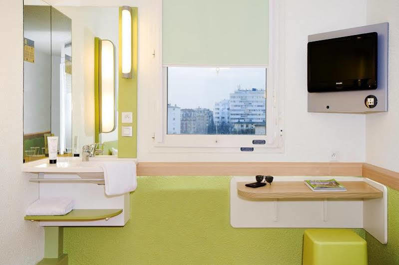 ibis budget Nanterre La Defense Exterior foto
